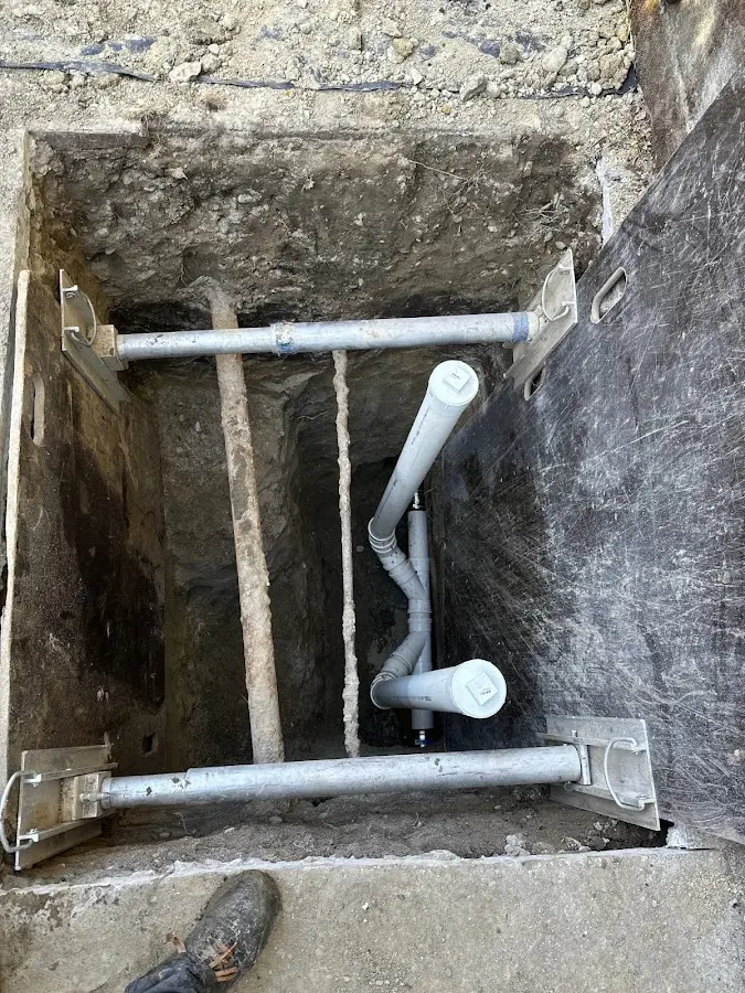 Experienced plumber completing Drain Cleaning work in Hancock